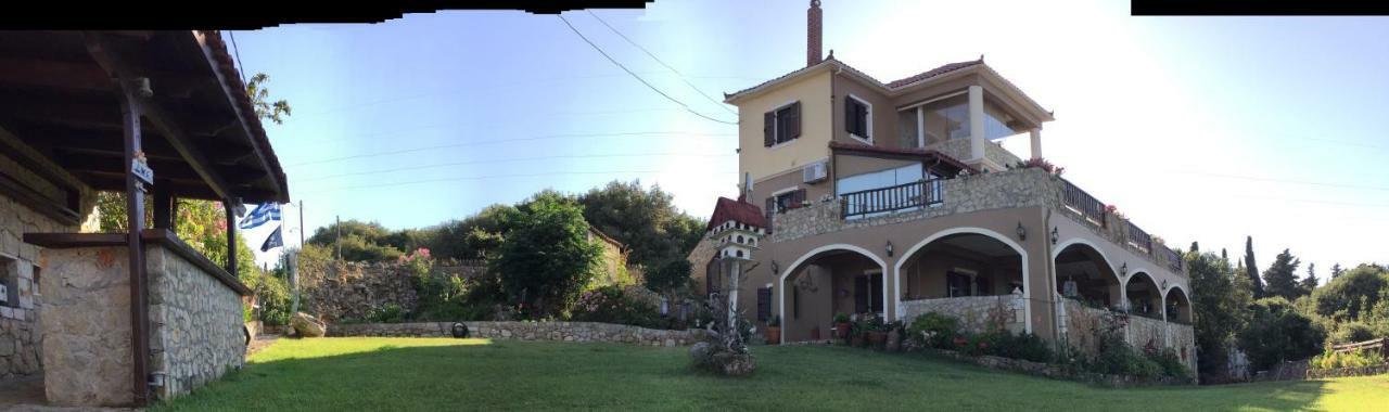Vervekis Apartments Fiskardo Exterior foto